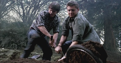 Sam & Dean unearth Peter's bike